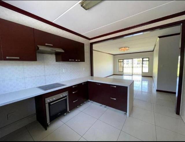 3 BEDROOM TOWNHOUSE FOR SALE IN SUMMERSET